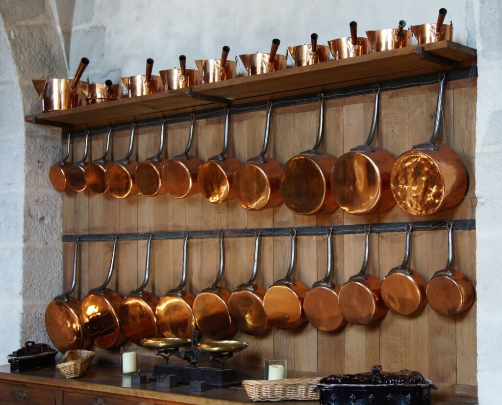 wall of pans